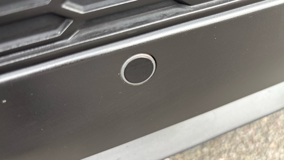 Nissan Juke 1.0 DiG-T 114 N-Connecta 5dr Petrol Hatchback - Image 30