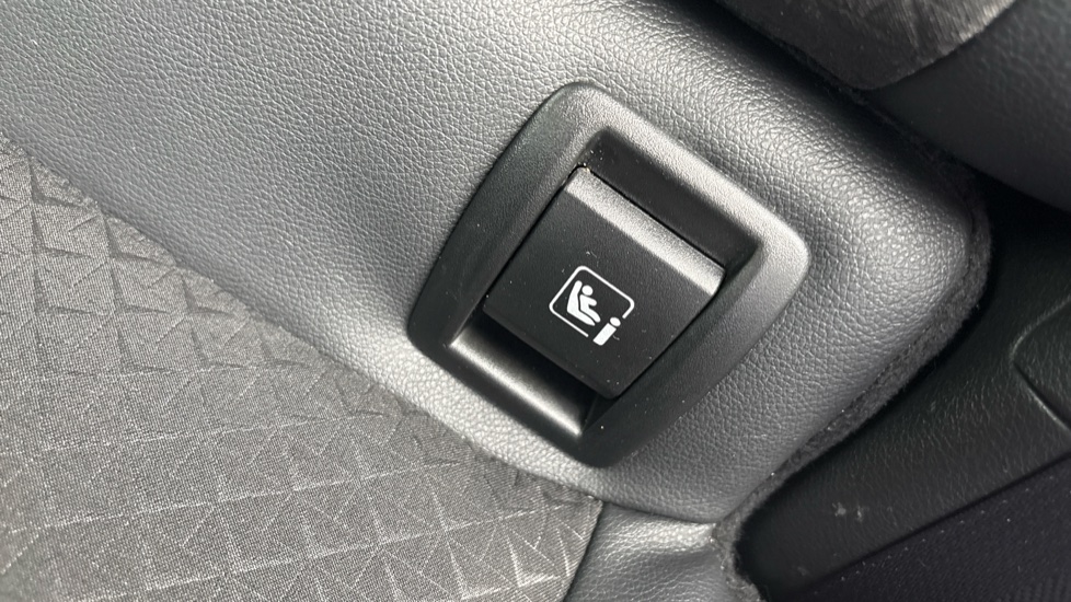 Nissan Juke 1.0 DiG-T 114 N-Connecta 5dr Petrol Hatchback - Image 44