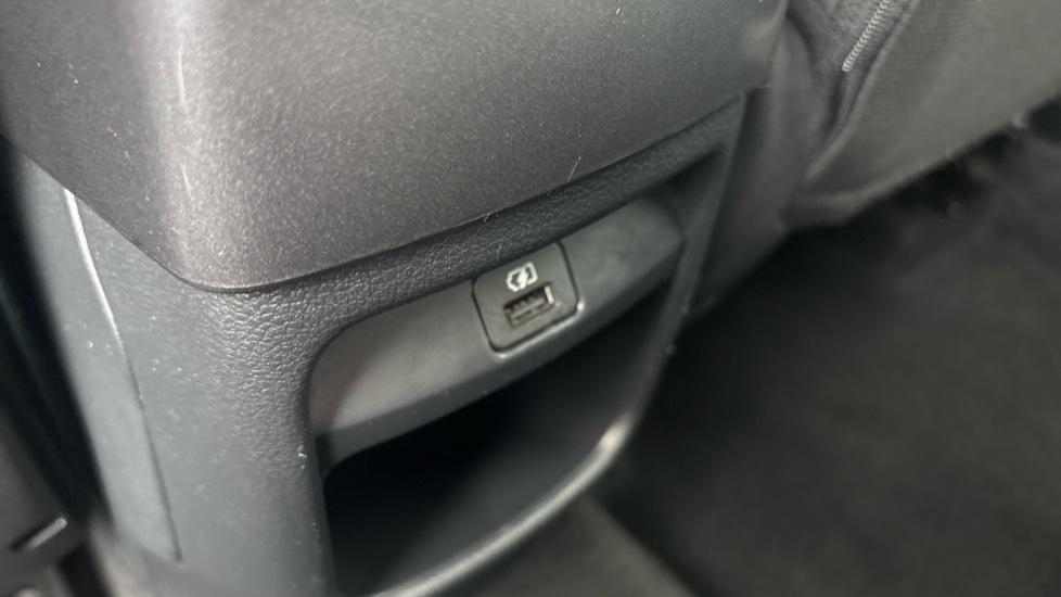 Nissan Juke 1.0 DiG-T 114 N-Connecta 5dr Petrol Hatchback - Image 45