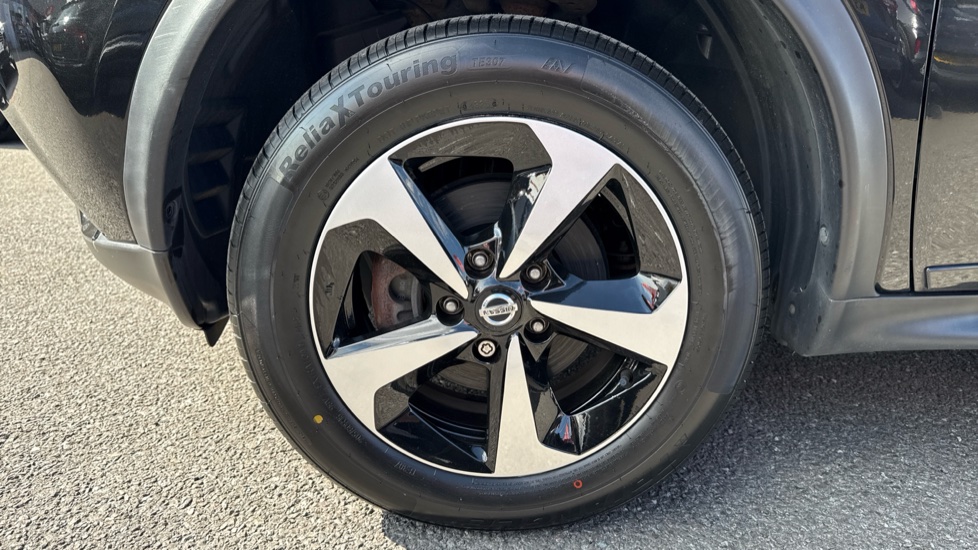 Nissan Juke 1.6 [112] Bose Personal Edition 5dr Petrol Hatchback - Image 28