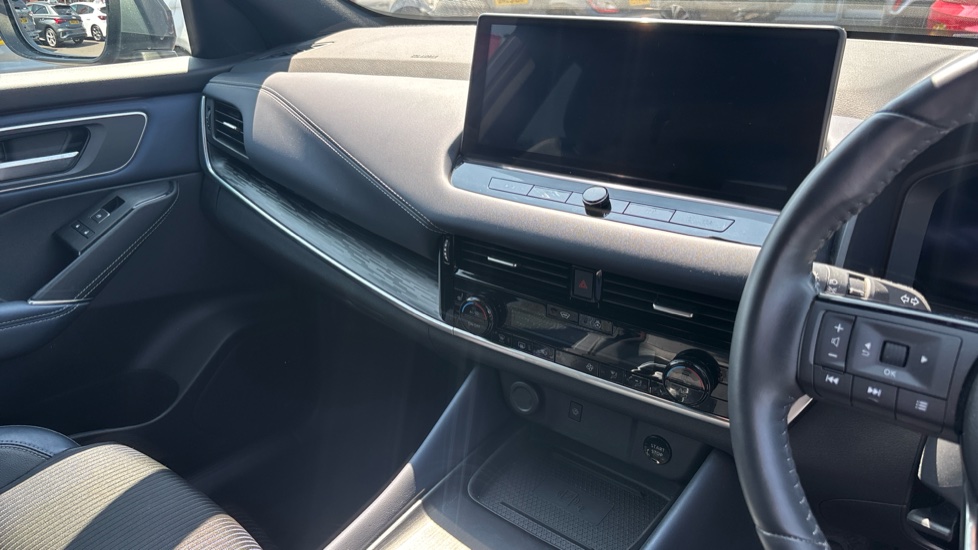 Nissan Qashqai 1.5 E-Power Tekna 5dr Auto Hybrid Hatchback - Image 16