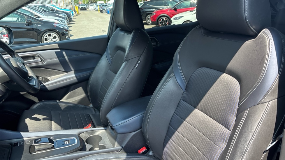 Nissan Qashqai 1.5 E-Power Tekna 5dr Auto Hybrid Hatchback - Image 25