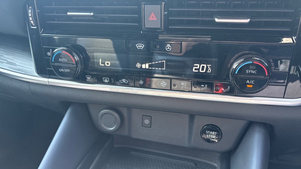 Nissan Qashqai 1.5 E-Power Tekna 5dr Auto Hybrid Hatchback - Image 27