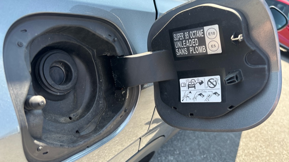 Nissan Qashqai 1.5 E-Power Tekna 5dr Auto Hybrid Hatchback - Image 35