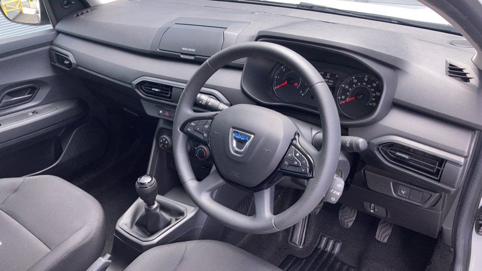 Dacia Jogger 1.0 TCe Essential 5dr Petrol Estate - Image 13