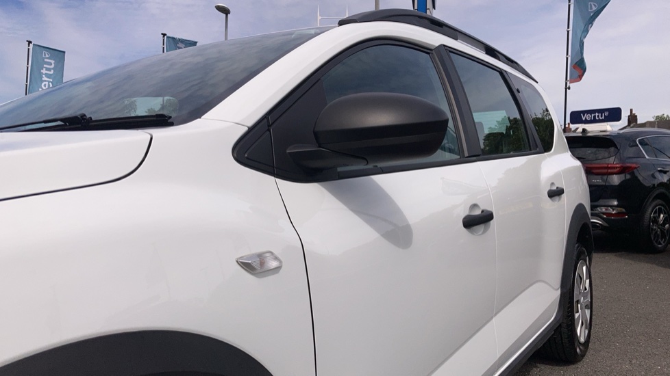 Dacia Jogger 1.0 TCe Essential 5dr Petrol Estate - Image 40
