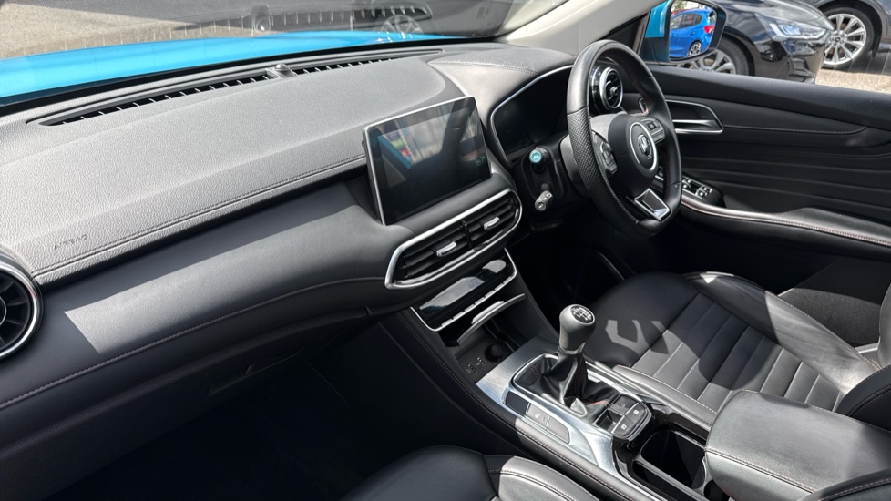 MG HS 1.5 T-GDI Trophy 5dr Petrol Hatchback - Image 6