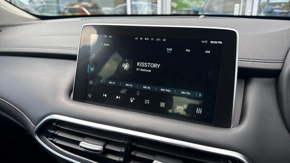 MG HS 1.5 T-GDI Trophy 5dr Petrol Hatchback - Image 35