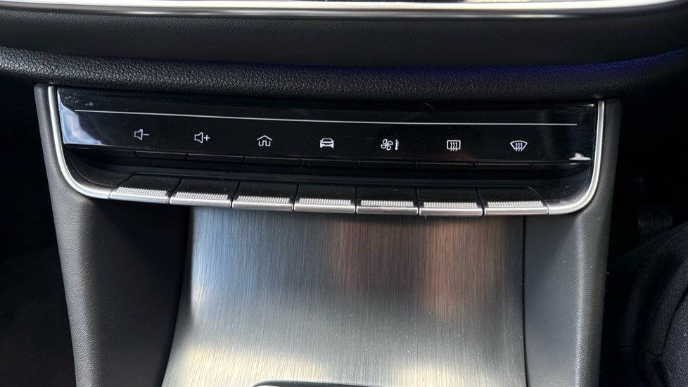 MG HS 1.5 T-GDI Trophy 5dr Petrol Hatchback - Image 11