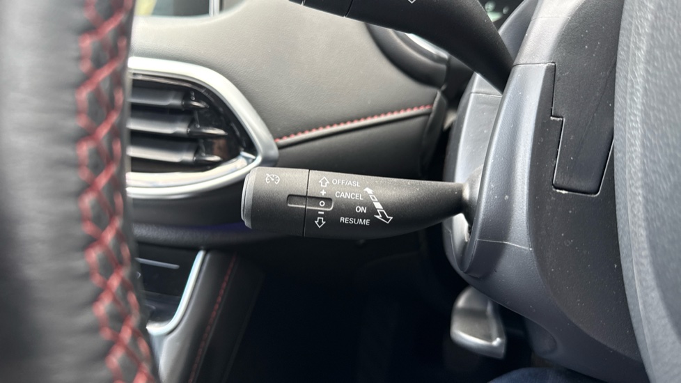 MG HS 1.5 T-GDI Trophy 5dr Petrol Hatchback - Image 15