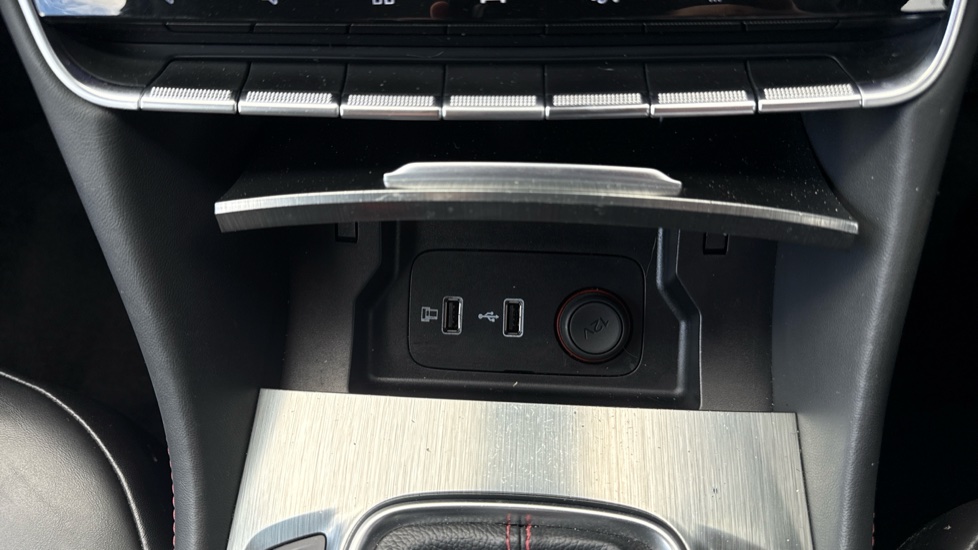 MG HS 1.5 T-GDI Trophy 5dr Petrol Hatchback - Image 12