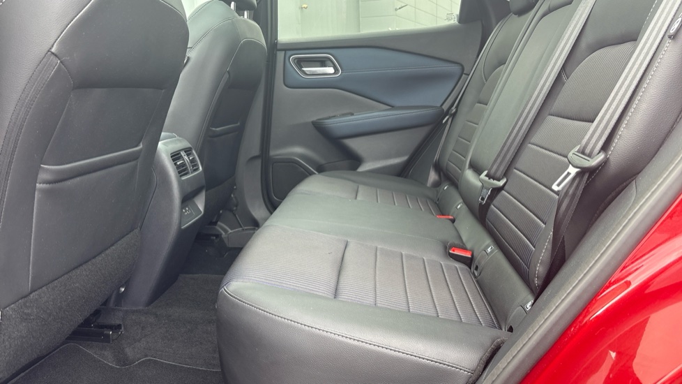 Nissan Qashqai 1.5 E-Power Tekna 5dr Auto Hybrid Hatchback - Image 19