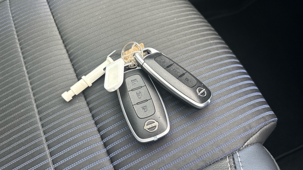 Nissan Qashqai 1.5 E-Power Tekna 5dr Auto Hybrid Hatchback - Image 23