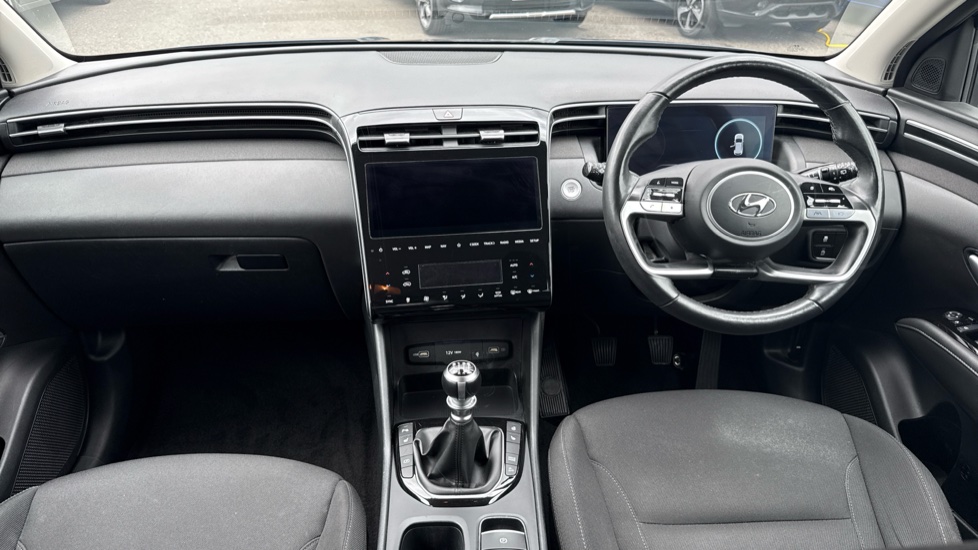 Hyundai TUCSON 1.6 TGDi Premium 5dr 2WD Petrol Estate - Image 10