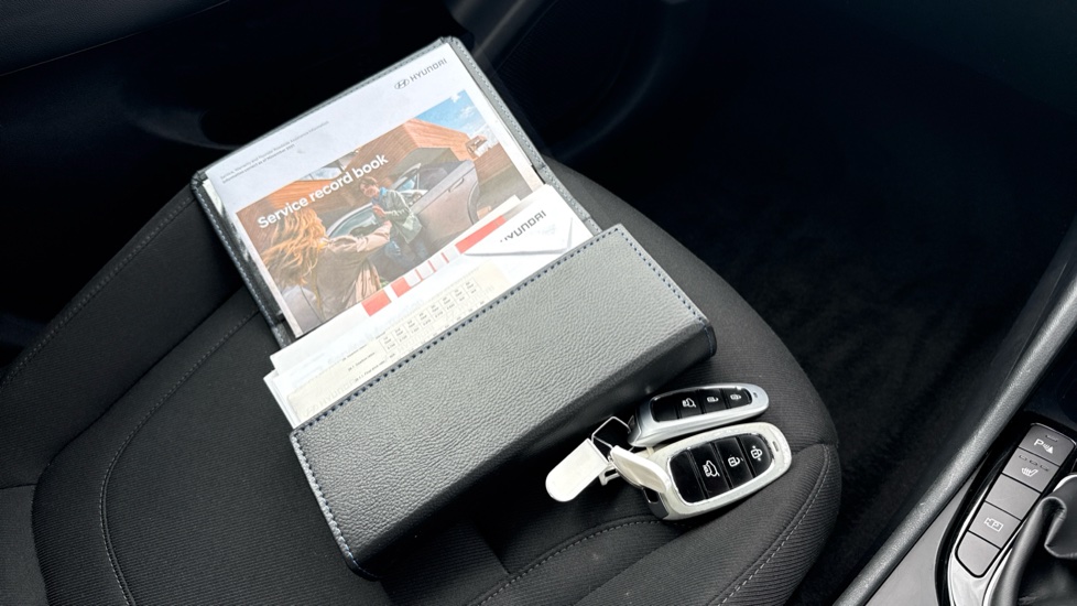 Hyundai TUCSON 1.6 TGDi Premium 5dr 2WD Petrol Estate - Image 19