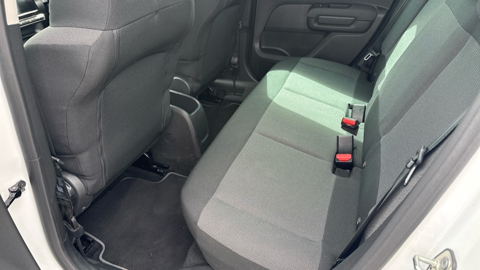 Citroen C3 Aircross 1.2 PureTech 110 C-Series Edition 5dr Petrol Hatchback - Image 22