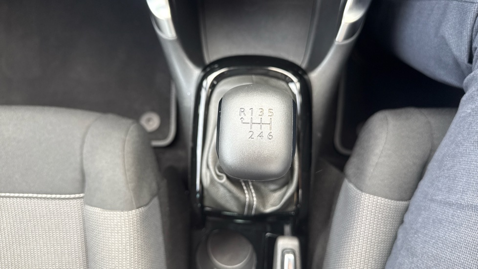 Citroen C3 Aircross 1.2 PureTech 110 C-Series Edition 5dr Petrol Hatchback - Image 41
