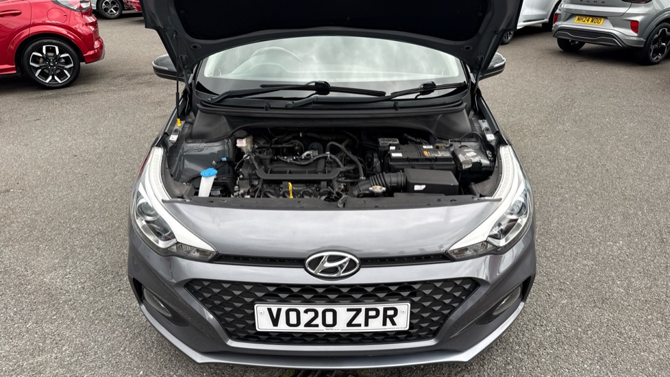 Hyundai i20 1.2 MPi Play 5dr Petrol Hatchback - Image 9