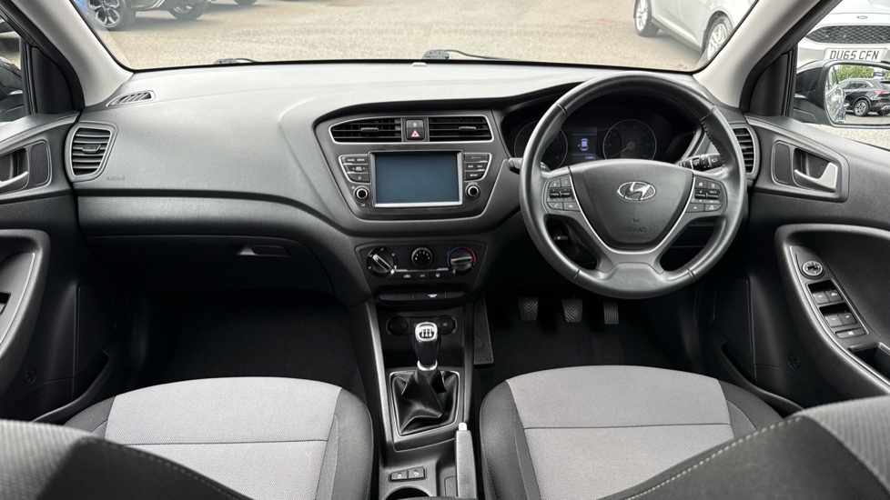 Hyundai i20 1.2 MPi Play 5dr Petrol Hatchback - Image 11