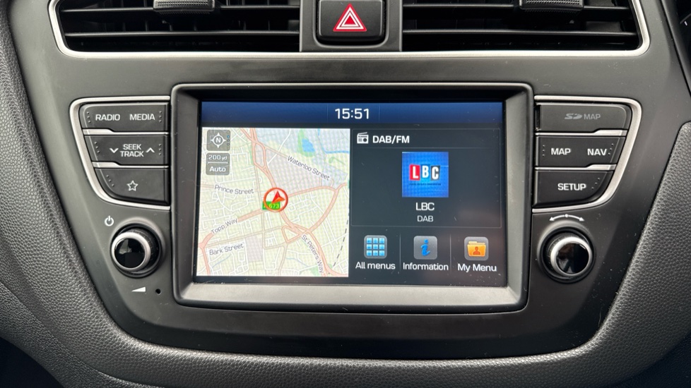 Hyundai i20 1.2 MPi Play 5dr Petrol Hatchback - Image 28