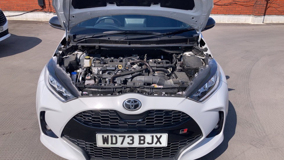 Toyota Yaris 1.5 Hybrid GR Sport 5dr CVT Hybrid Hatchback - Image 8