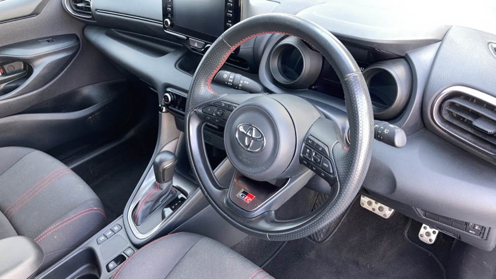 Toyota Yaris 1.5 Hybrid GR Sport 5dr CVT Hybrid Hatchback - Image 12