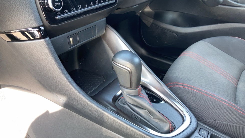 Toyota Yaris 1.5 Hybrid GR Sport 5dr CVT Hybrid Hatchback - Image 13