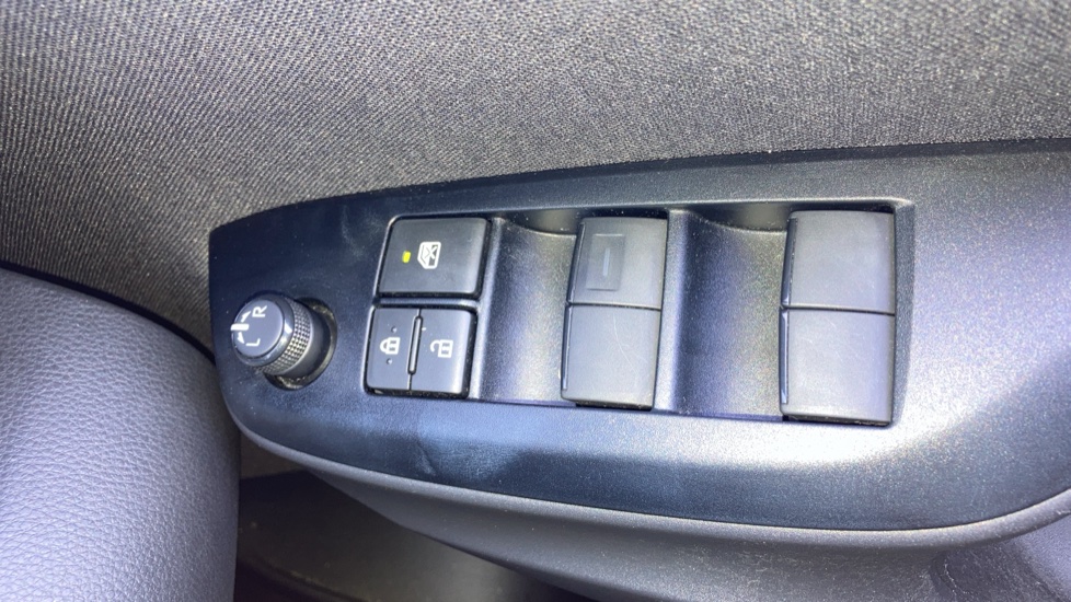 Toyota Yaris 1.5 Hybrid GR Sport 5dr CVT Hybrid Hatchback - Image 31