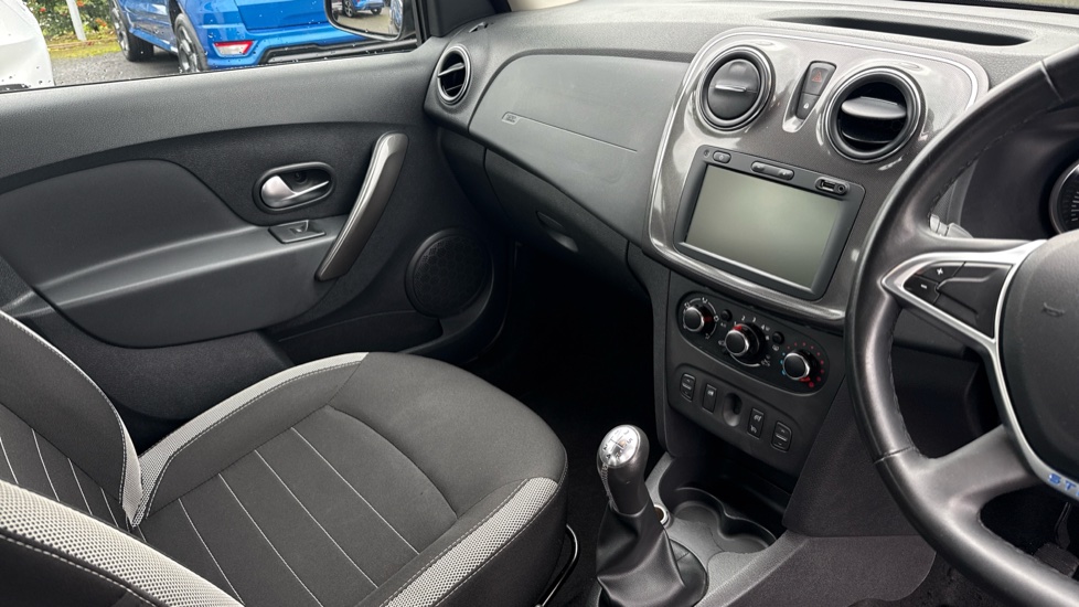 Dacia Sandero Stepway 0.9 TCe Comfort 5dr Petrol Hatchback - Image 17