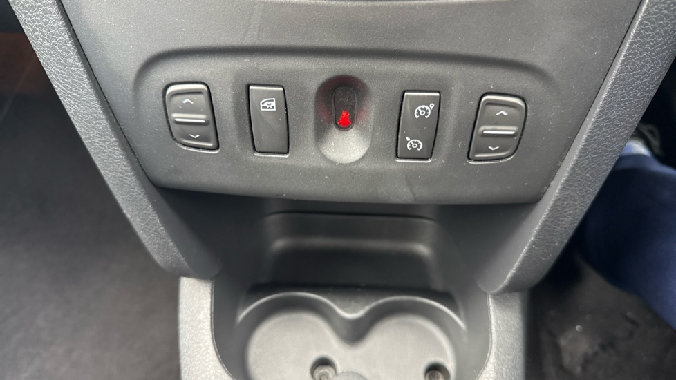 Dacia Sandero Stepway 0.9 TCe Comfort 5dr Petrol Hatchback - Image 33