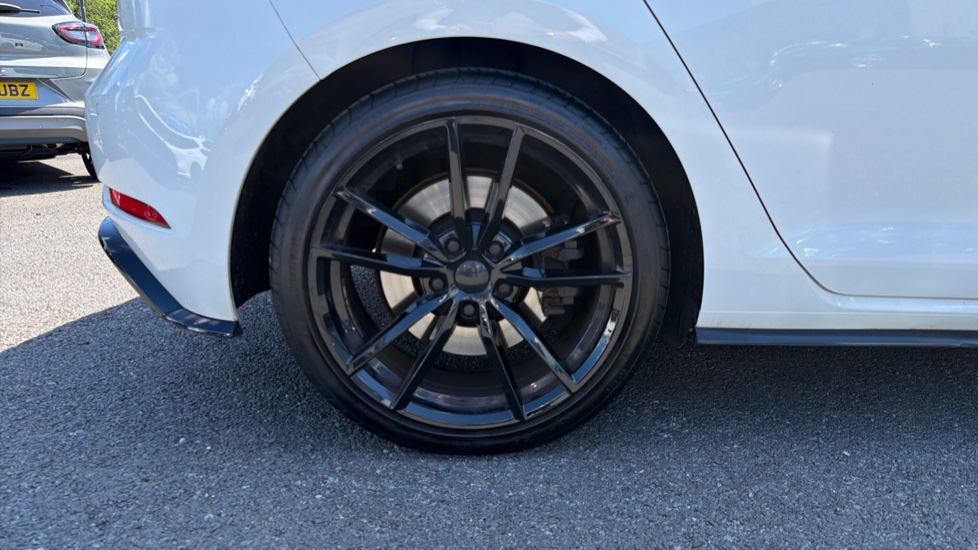 Volkswagen Golf 2.0 TSI 300 R 5dr 4MOTION DSG Petrol Hatchback - Image 30