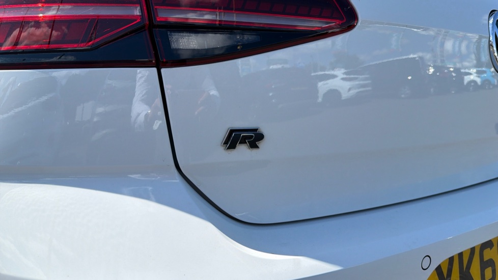 Volkswagen Golf 2.0 TSI 300 R 5dr 4MOTION DSG Petrol Hatchback - Image 33