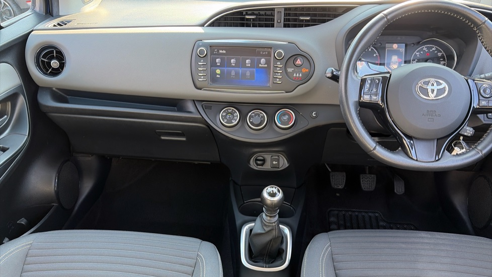 Toyota Yaris 1.5 VVT-i Icon Tech 5dr Petrol Hatchback - Image 10