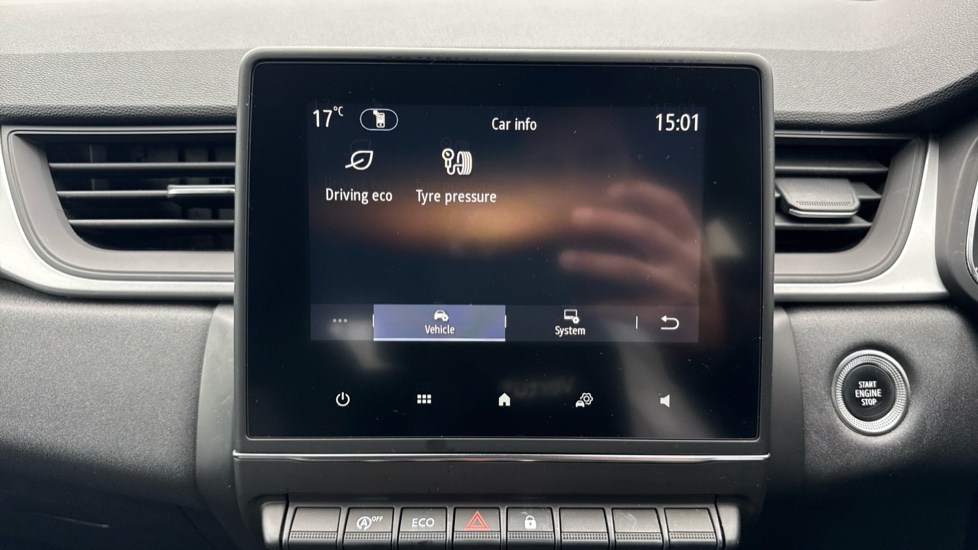 Renault Captur 1.0 TCE 90 Limited 5dr Petrol Hatchback - Image 31