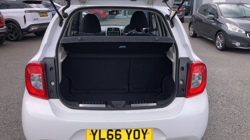 Nissan Micra 1.2 Acenta 5dr Petrol Hatchback - Image 21