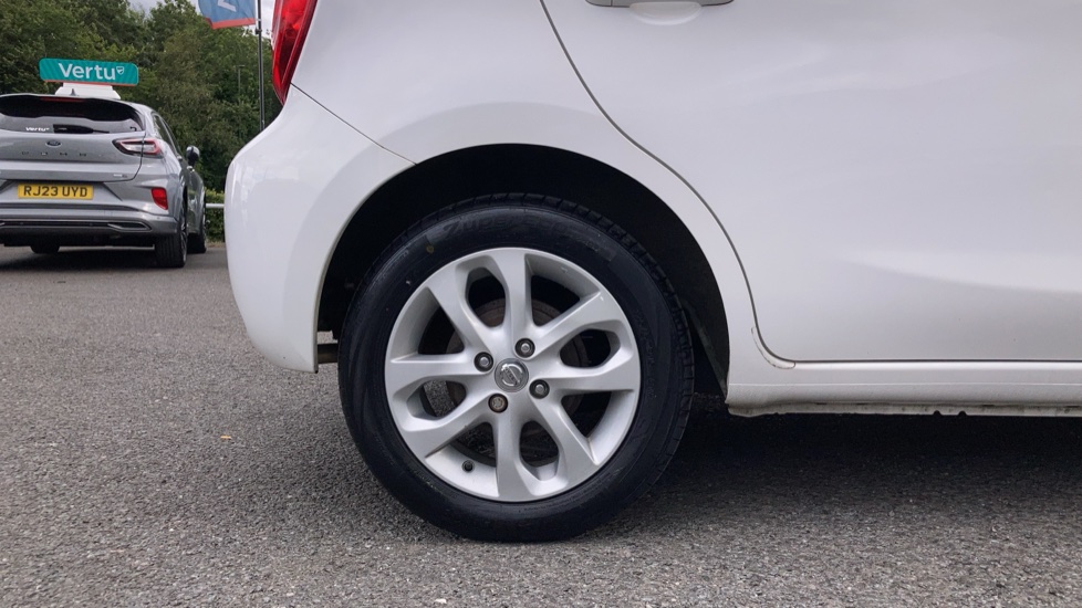 Nissan Micra 1.2 Acenta 5dr Petrol Hatchback - Image 23
