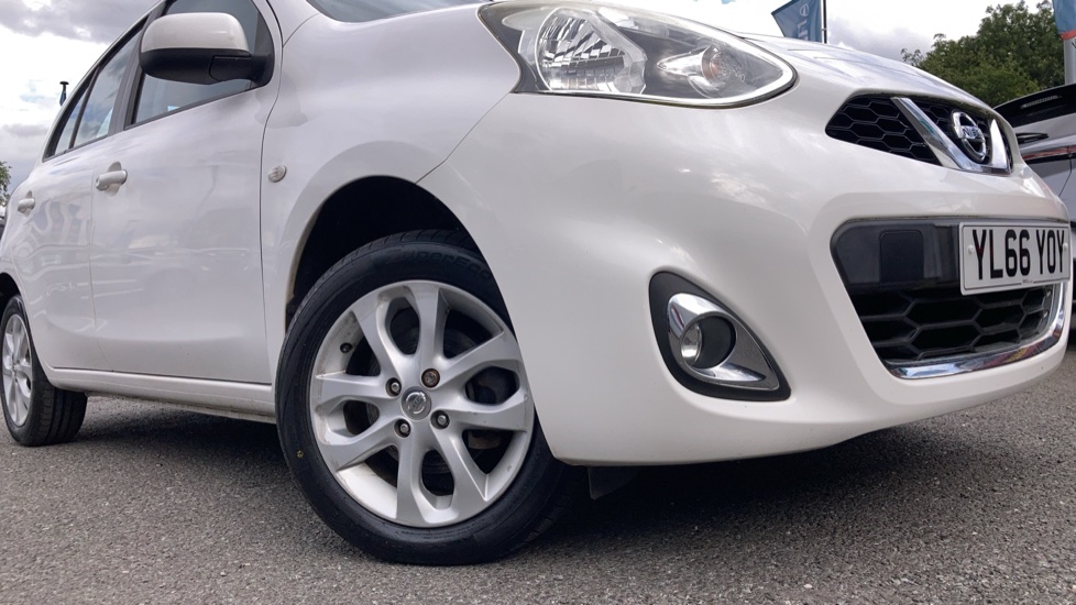 Nissan Micra 1.2 Acenta 5dr Petrol Hatchback - Image 28