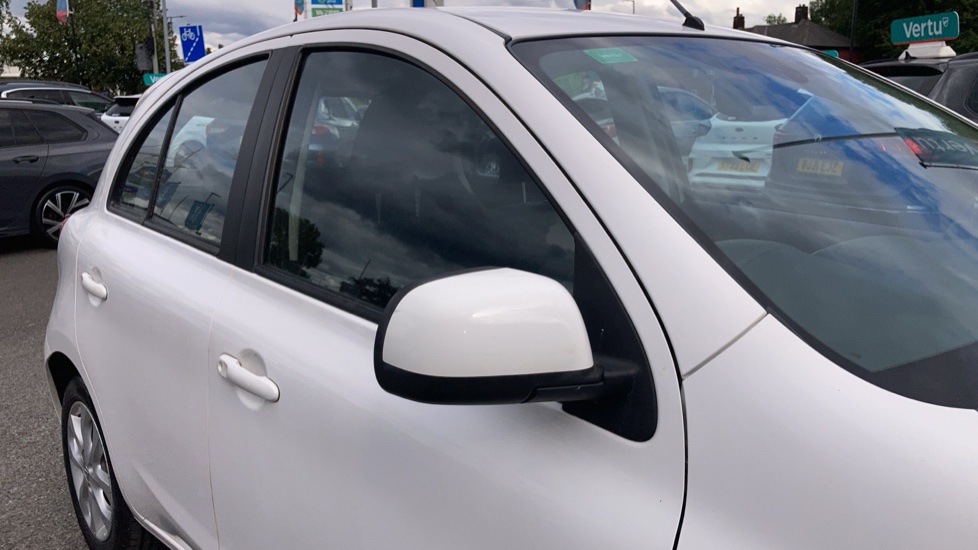 Nissan Micra 1.2 Acenta 5dr Petrol Hatchback - Image 32