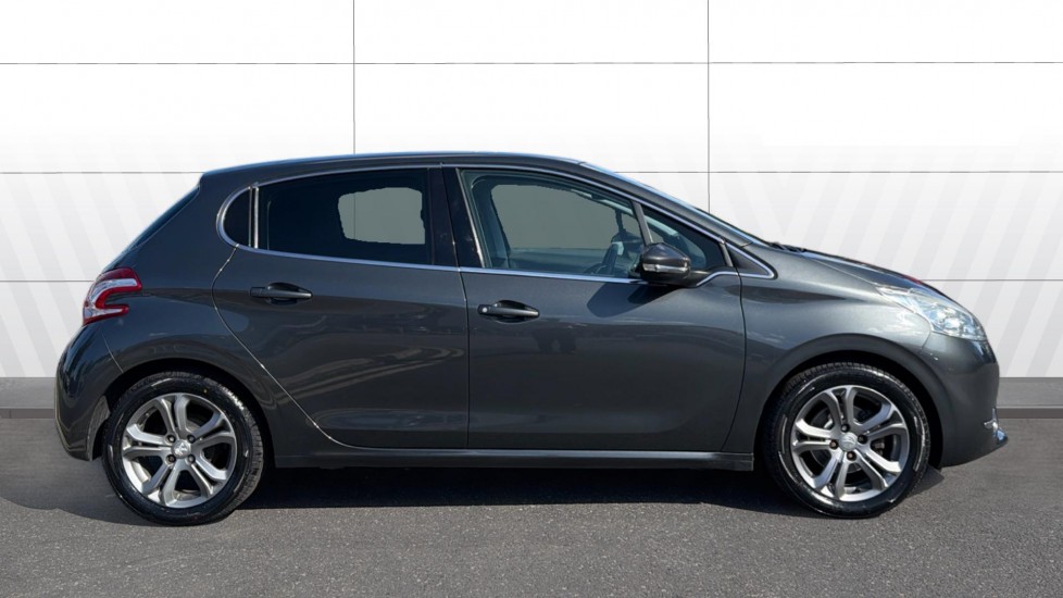 Peugeot 208 1.2 VTi Allure 5dr Petrol Hatchback - Image 5