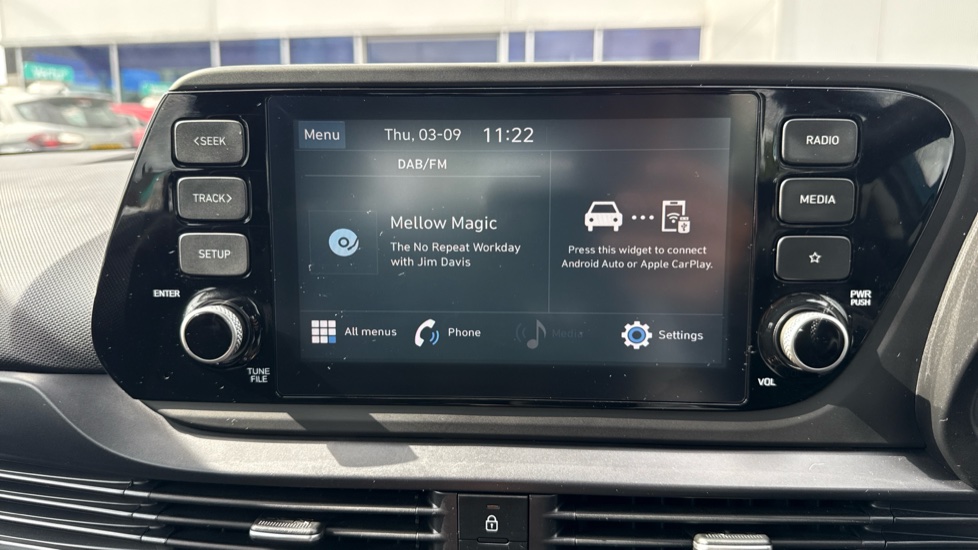 Hyundai i20 1.0T GDi 48V MHD SE Connect 5dr Petrol Hatchback - Image 29