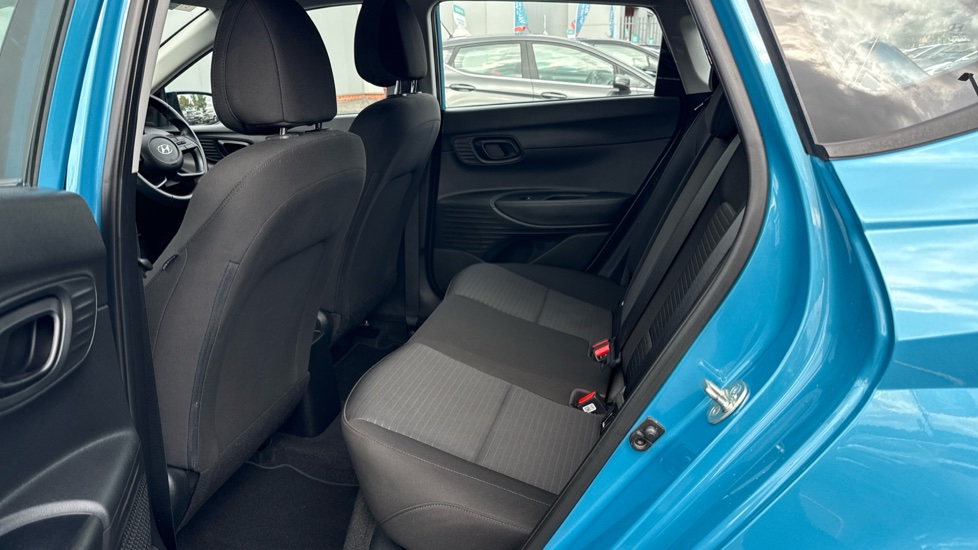 Hyundai i20 1.0T GDi 48V MHD SE Connect 5dr Petrol Hatchback - Image 16
