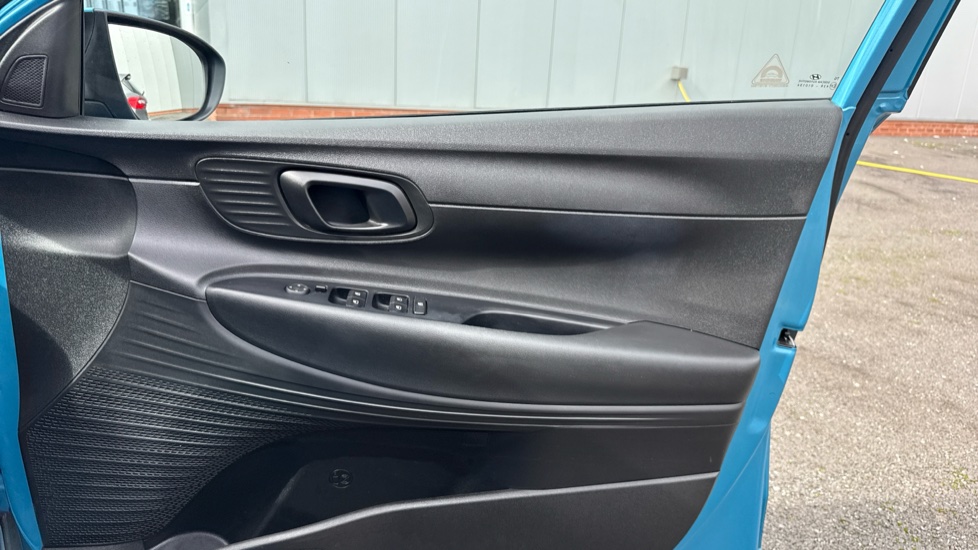 Hyundai i20 1.0T GDi 48V MHD SE Connect 5dr Petrol Hatchback - Image 21
