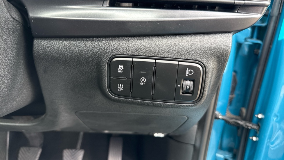 Hyundai i20 1.0T GDi 48V MHD SE Connect 5dr Petrol Hatchback - Image 23