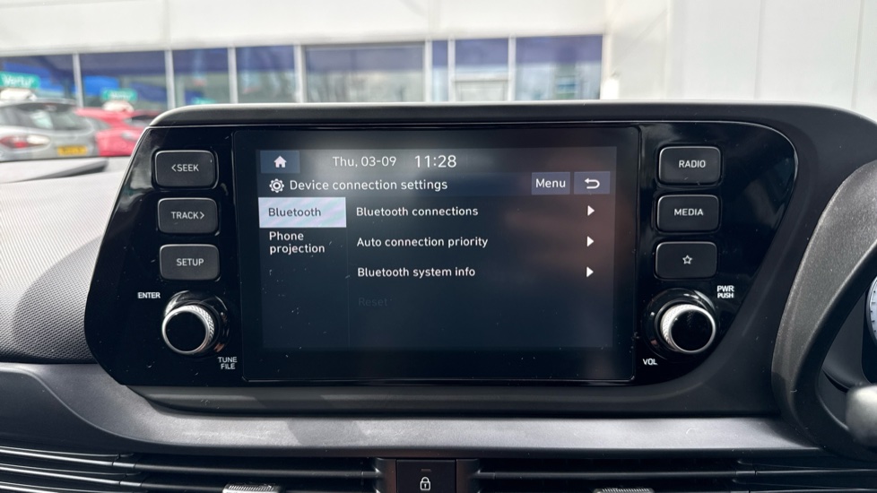 Hyundai i20 1.0T GDi 48V MHD SE Connect 5dr Petrol Hatchback - Image 32