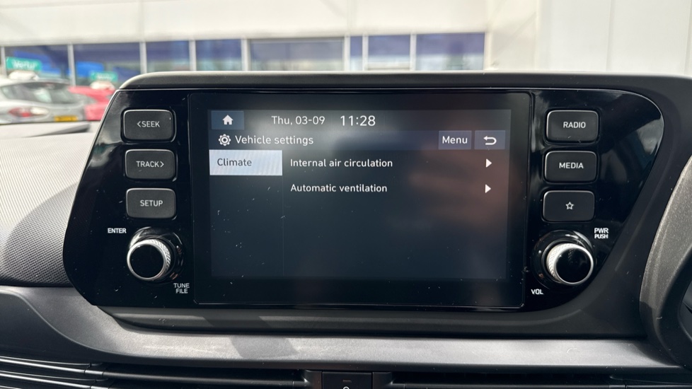 Hyundai i20 1.0T GDi 48V MHD SE Connect 5dr Petrol Hatchback - Image 33