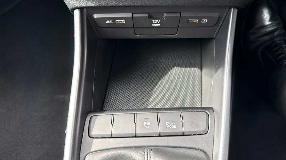 Hyundai i20 1.0T GDi 48V MHD SE Connect 5dr Petrol Hatchback - Image 37