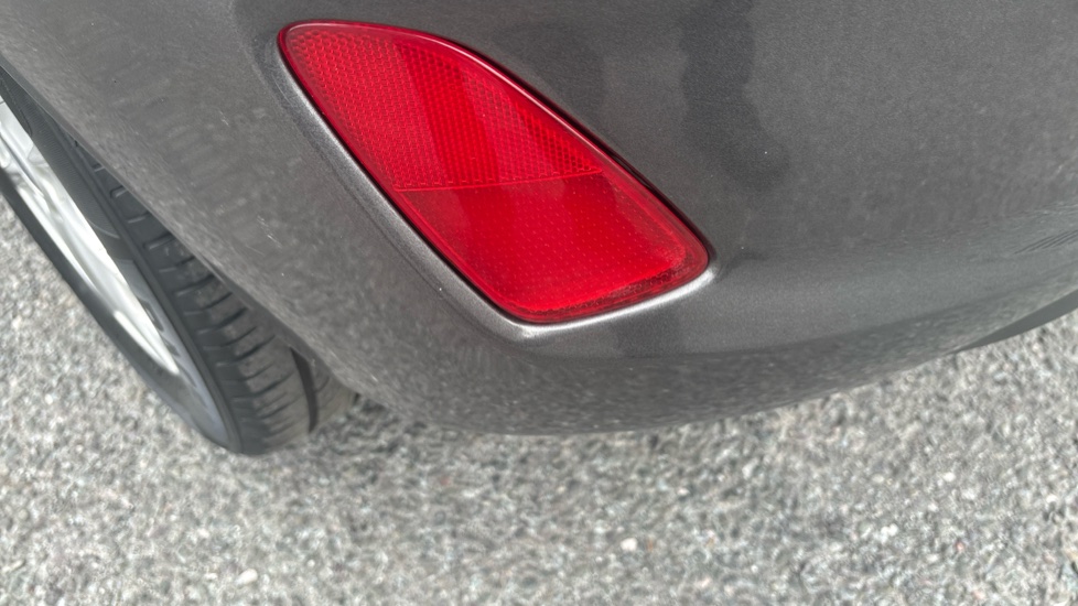 Ford Fiesta 1.0 EcoBoost Zetec 5dr Petrol Hatchback - Image 35