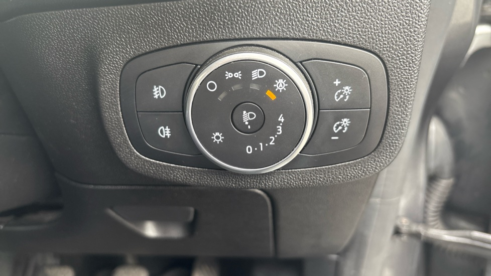 Ford Fiesta 1.0 EcoBoost Zetec 5dr Petrol Hatchback - Image 18