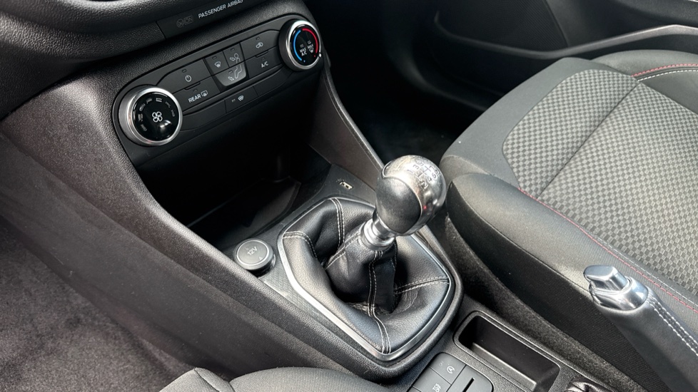 Ford Fiesta 1.0 EcoBoost 140 ST-Line 5dr Petrol Hatchback - Image 15
