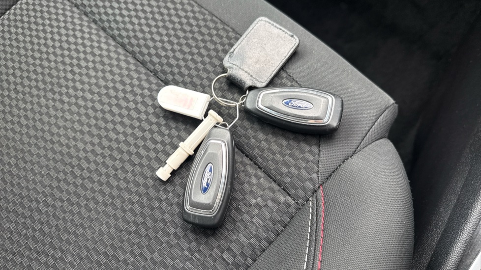 Ford Fiesta 1.0 EcoBoost 140 ST-Line 5dr Petrol Hatchback - Image 39